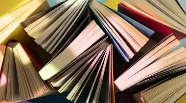 Biblioteca Libre en Villa Elisa: Llevate un libro, leelo y dejalo en un lugar público