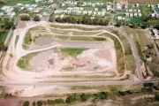 Faltan luces y sobran los robos en zona de pleno auge en Joaquín Gorina