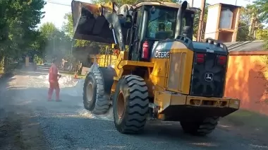 Más asfalto en City Bell: ¿Sobre qué calles está trabajando hoy la Municipalidad de La Plata?