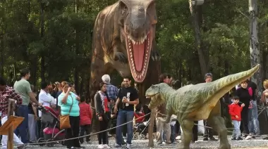 🦕 Dino Park en la República de los Niños: Hologramas, excavaciones, cascadas y laboratorio