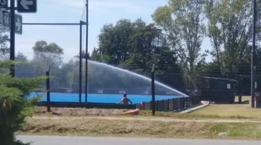 Gonnet: Vecinos denuncian a un reconocido club por dejar a 8 manzanas sin agua