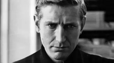 💍 ¿Sabías que el Padre Carlos Mugica realizó 14 bodas simultáneas en Arturo Seguí?