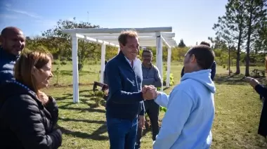 🎠 Julio Garro anunció la renovación de otra plaza en City Bell: ¿De cuál se trata?