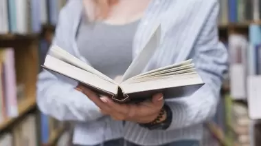 📚 Ganate 3 libros por el Día del Amigo: Sortea una Biblioteca Popular de Villa Elisa