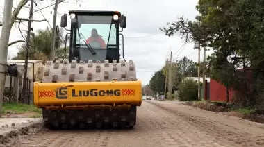 🚘 ¿En qué barrio de City Bell se están realizando nuevas obras de asfalto?