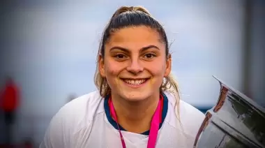 🏆 ¿Quién es la futbolista de City Bell que salió campeona en un gigante de Sudamérica?