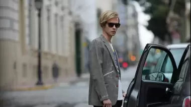 🎸 ¿Quién es el actor de City Bell que protagoniza la serie que es furor en Disney Plus?