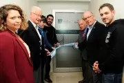 🤝 Acuerdo histórico en City Bell: IOMA inauguró 10 camas de terapia intensiva