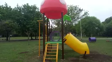 🤩 City Bell: Mirá cómo quedó la plaza San MartÃn con su modernizado sector de juegos