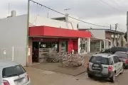🚒 Video: Voraz incendio arrasó con un supermercado en Joaquín Gorina