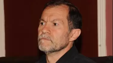 📚 Hecho en City Bell: Darío Marchini publicó su novela "El Oso, un infiltrado en el ERP"