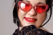 💘 La Doctora Love se despide en City Bell con un show único de sexo y humor