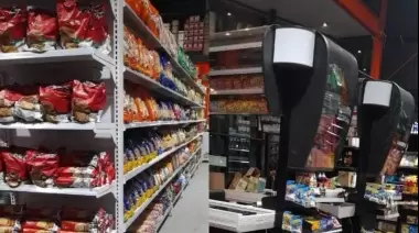 🛒 Un supermercado consumido por un incendio reabre sus puertas en Gorina