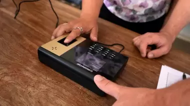 🔍 ¿Cuál es el porcentaje de ausentismo en las delegaciones de City Bell, Gonnet y Villa Elisa?