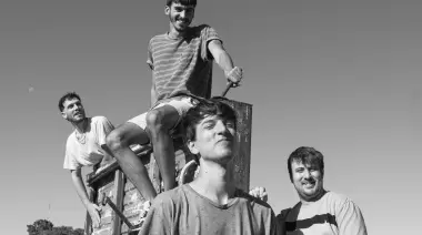 📀 Buendía: La banda de Villa Elisa presenta "Superhecho" su último álbum