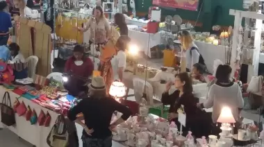 🎉 Hoy en City Bell: Arranca la Feria Artesanal Aniversario del Club Atlético