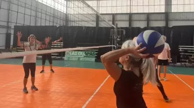 🏐 El deporte que no sabe de edades llegó a City Bell: ¿Qué es el Newcom?