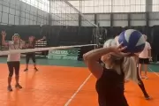 🏐 El deporte que no sabe de edades llegó a City Bell: ¿Qué es el Newcom?