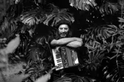 🥰 El Chango Spasiuk llega a City Bell con un show íntimo