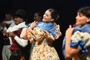 🥳 Villa Elisa celebra la Revolución de Mayo con peña, feria, muralismo y locro
