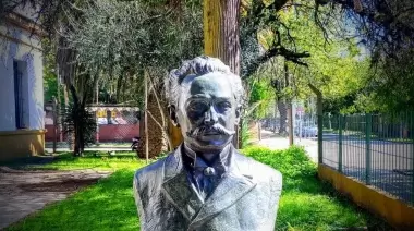 🥳 La Escuela 12 de City Bell cumple 140 años: ¿Sabías que es más antigua que el pueblo?