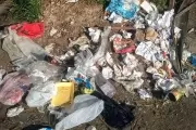 😡 Denuncian basural en 2 escuelas de City Bell: ¿Qué pasa con la Municipalidad?