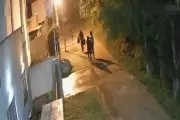 🚨 En calzoncillos: Así escapó un vecino de la Zona Norte de La Plata de un robo