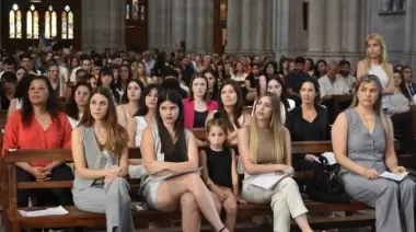 🎓 Nuevos profesionales: La Facultad de Ciencias de la Salud de la UCALP entregó diplomas a sus egresados