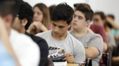 👨💻 La UNLP juega de local en Villa Elisa: Subite al mundo de la Comunicación Digital