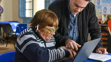 ❤️ Orgullo de City Bell: La escuela gratuita para adultos con 60 años de historia