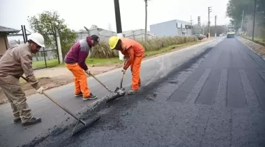 ✅ Una por una: ¿A qué calles llegó el asfalto y cuáles serán las próximas en City Bell, Villa Elisa y Gorina?