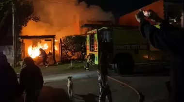 💓 Solidaridad en City Bell: Vecinos se movilizan tras incendio devastador