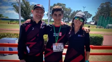 👏 Atletismo y valores: Conocé al joven de Villa Elisa que nos representará a nivel nacional