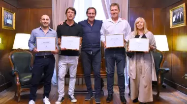 City Bell y Villa Elisa siguen de fiesta: Los vecinos campeones del mundo declarados Ciudadanos Ilustres