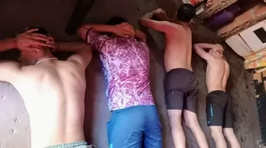 🚔 Villa Elisa: Cocaína, desarmadero ilegal, siete detenidos y un hombre apuñalado