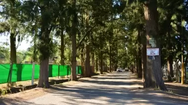 Cáritas, Municipio y Vecinos: Polémica cesión de tierras en El Rincón