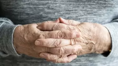 🚔 Robo brutal a una abuela en Villa Elisa: Se llevaron comida, ropa y dinero