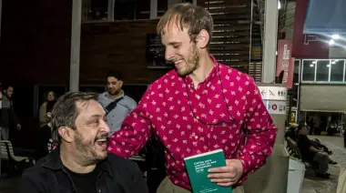 📚 Hernán Casciari sumó una voz de City Bell a su nuevo libro: ¿Quién es Carlos Alemán?