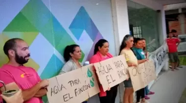 🚰 Canillas secas en El Rincón: Vecinos reunidos con 7 millones de razones para reclamar