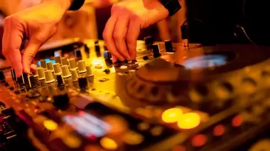 Finde total en City Bell, Gonnet y Villa Elisa: Charlas, talleres, música y literatura