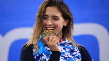 🏊♀️ Delfina Pignatiello en Gonnet: Natación y resiliencia en una charla inspiradora