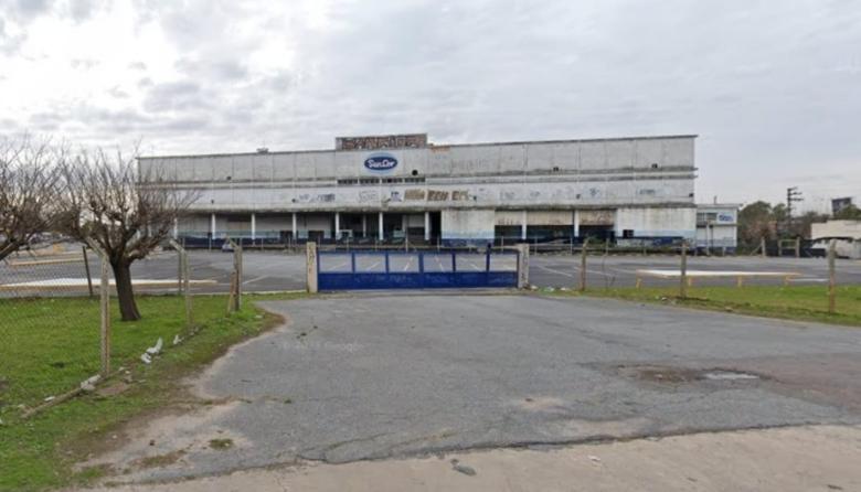 🔴 Derrumbe en una fábrica abandonada de Gonnet dejó a 2 chicos heridos