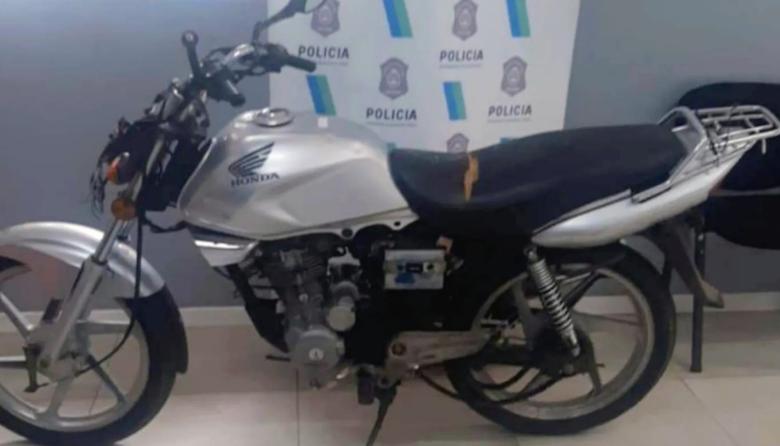 ⚫ Tragedia en Villa Elisa: ¿Quién es el joven que murió tras perder el control de su moto?