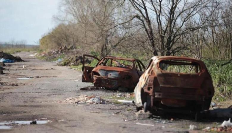 ⚠️ Pozos, basura y peligro entre Villa Elisa y Punta Lara: El Camino Negro pide ayuda