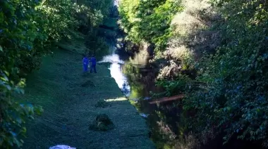 Preocupación en el Barrio Nirvana por el alarmante estado del arroyo