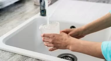 Gastón Crespo pidió por estudios de potabilidad del agua en City Bell 