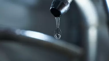 Gastón Crespo vuelve a la carga: reiteró su pedido para declarar la emergencia en el servicio de agua