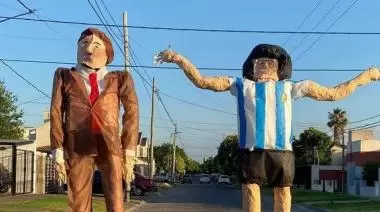 ¿Una actividad en peligro de extinguirse? La Zona Norte platense palpita la llegada del nuevo año y la tradicional quema de muñecos