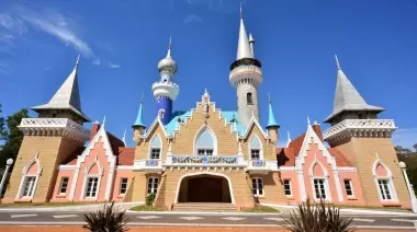 Se encuentra abierta la inscripción para los talleres gratuitos de la Escuela Artística de Verano en La República de los Niños de Gonnet