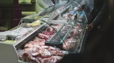 En Villa Castells la delincuencia no para: Robaron todo en una carnicería. Entraron por la cabina de gas